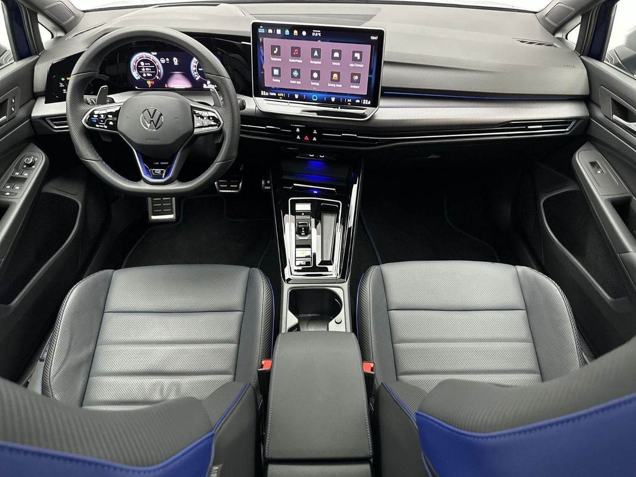 فولكس واجن جولف ار Base 2.0T