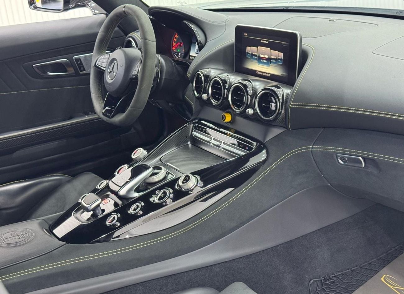 Mercedes Benz AMG GTR 2018 Mercedes-AMG GT R, Service History, Excellent Condition, GCC Specs.