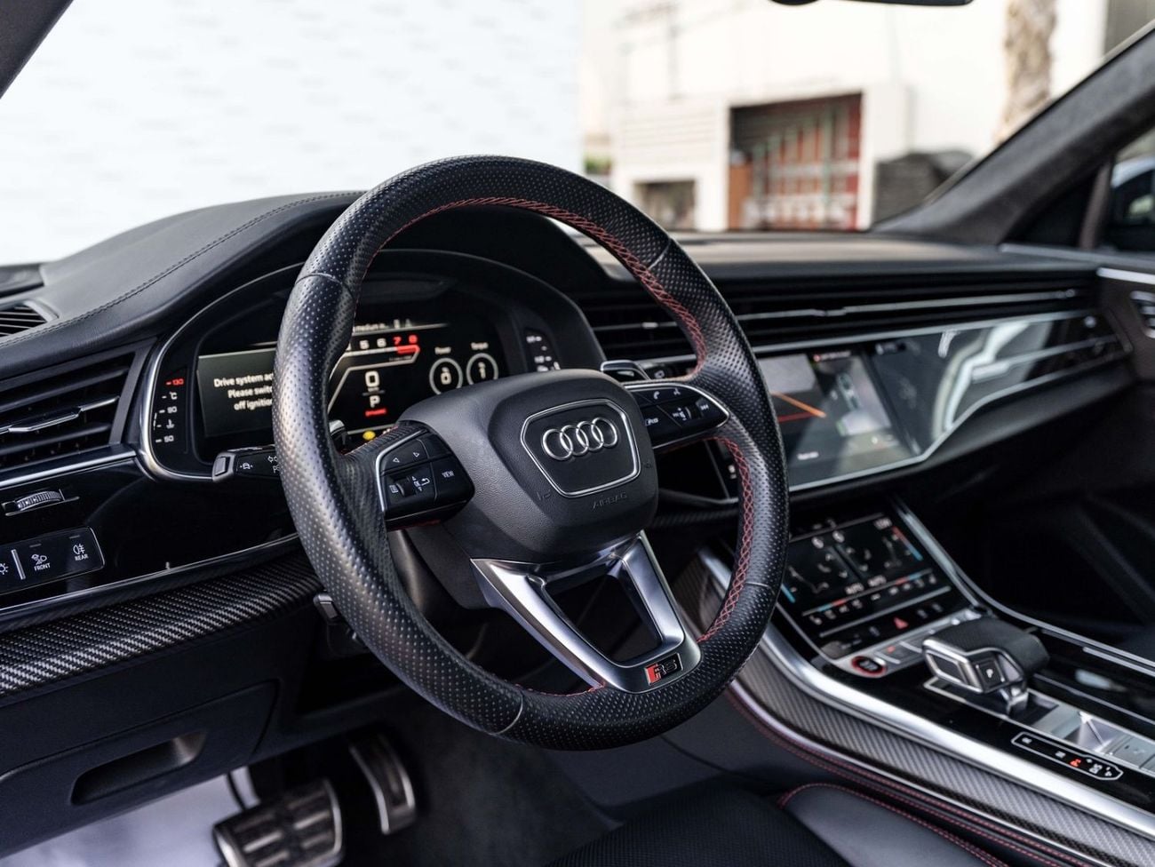 Audi RSQ8 STD