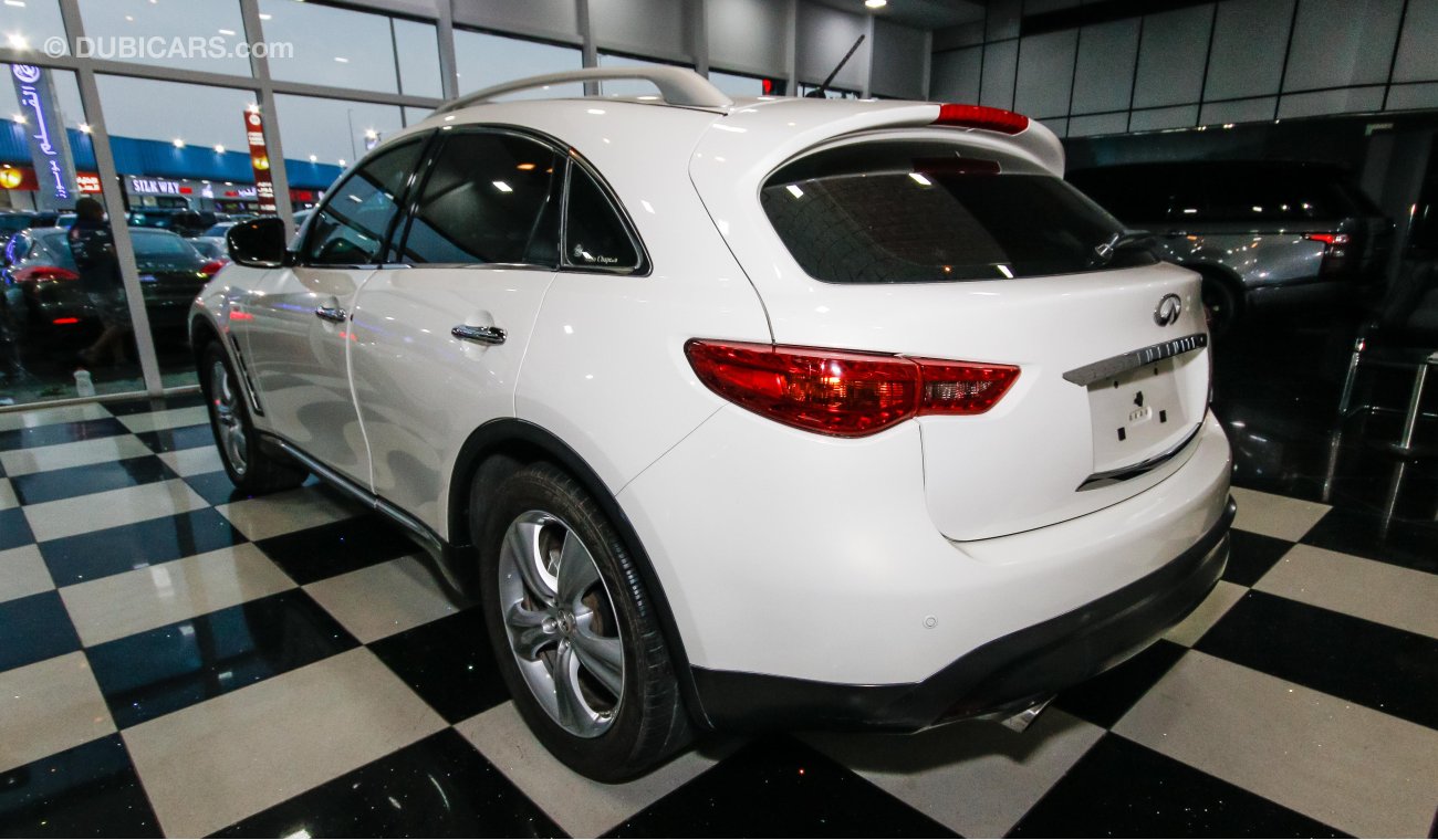 Infiniti FX35