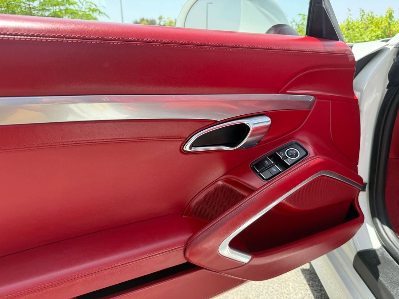 Porsche 718 Boxster PORSCHE POXTER 2016 GCC ONLY 92000 KM LIKE NEW FIRST OWNER ORIGINAL PAINT FULL SERVICE HISTORY