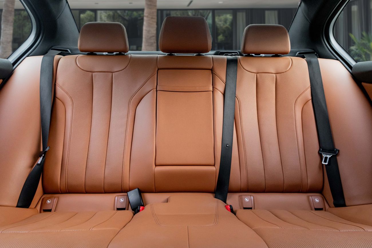 بي أم دبليو 520i 520i M Sport | 2,448 P.M | 0% Downpayment | Under Warranty!