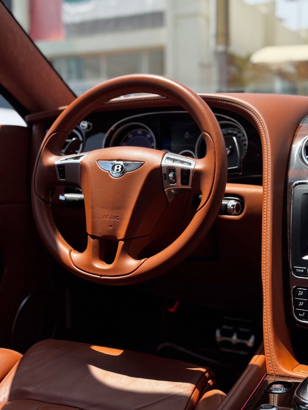 بنتلي كونتيننتال جي تي