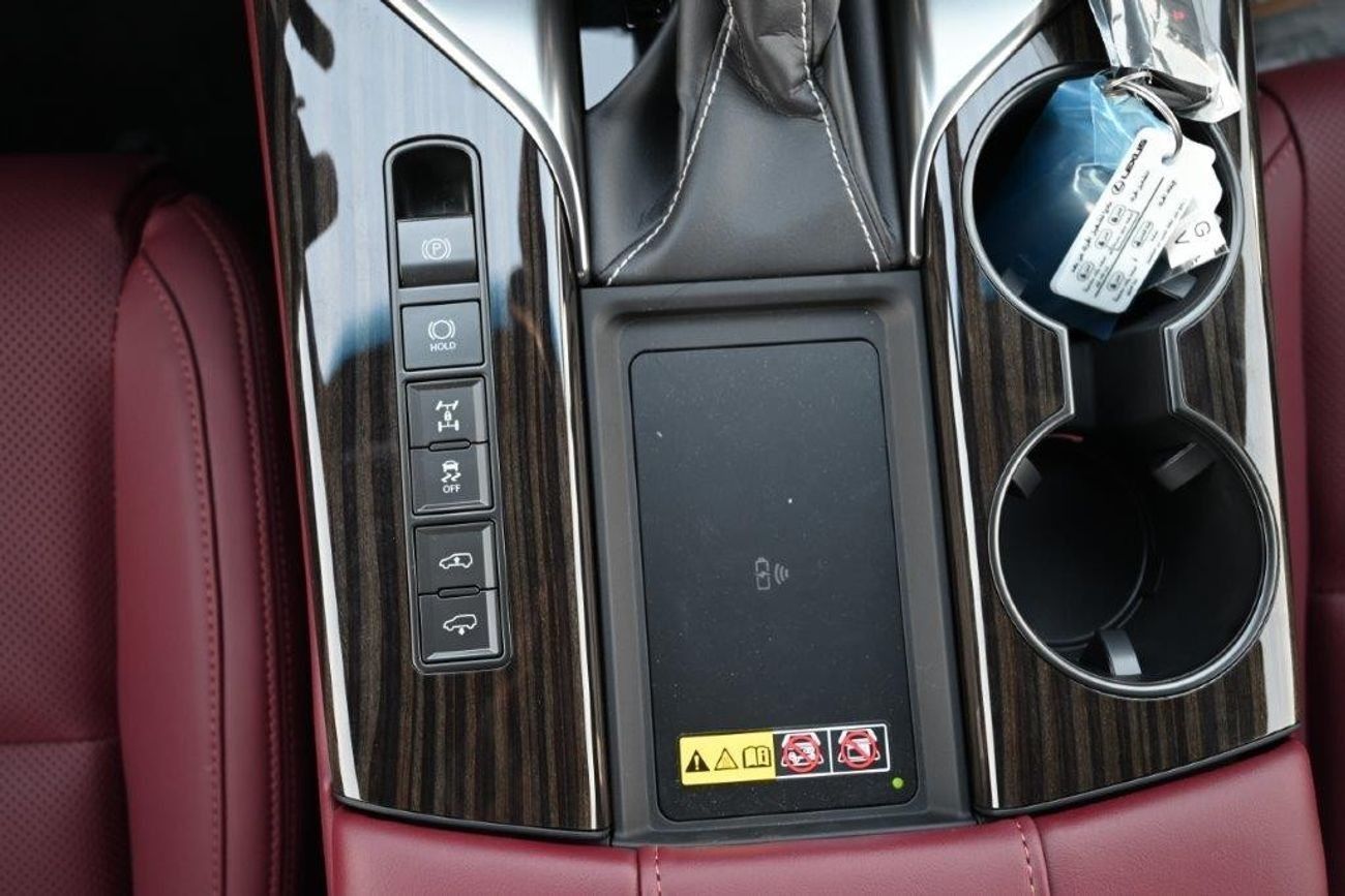 Lexus LX 600 2025 LEXUS LX 600 SIGNATURE 3.5L V6 TWIN TURBO  AUTOMATIC