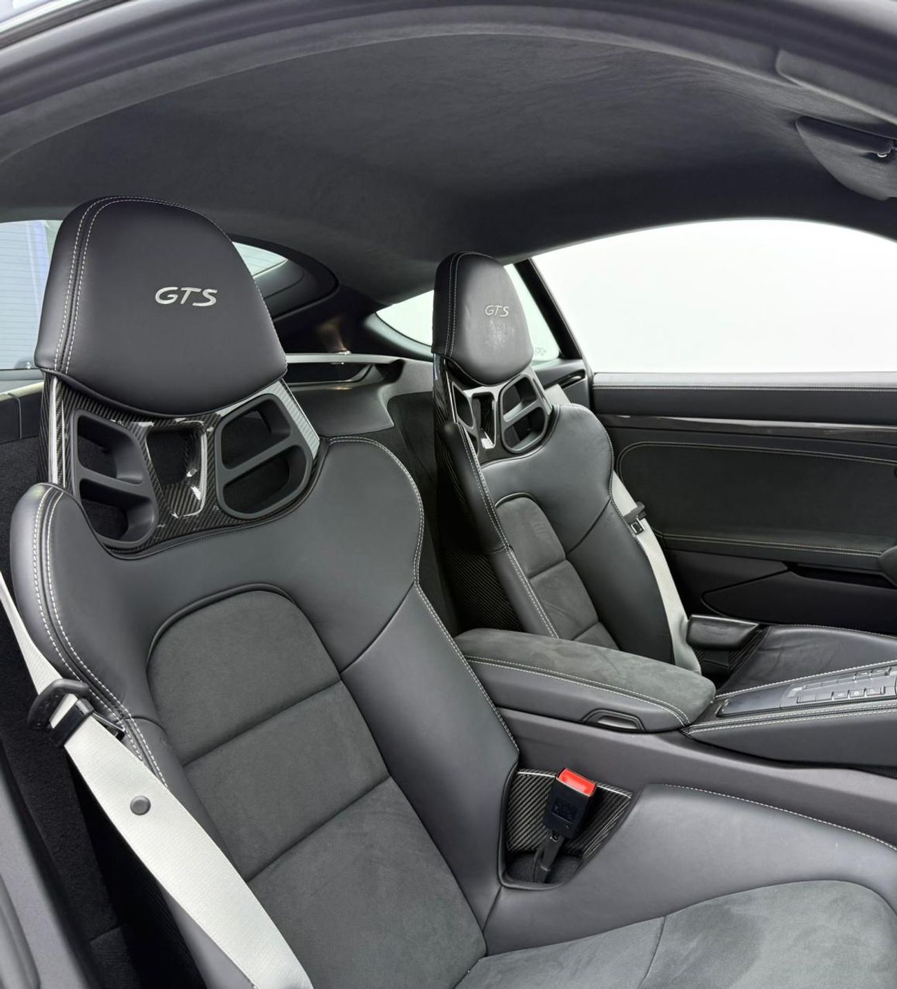 Porsche 718 Cayman GTS 4.0L M/T 2024 Porsche 718 Cayman GTS, 2029 Porsche Warranty, Full Porsche Service History, Very