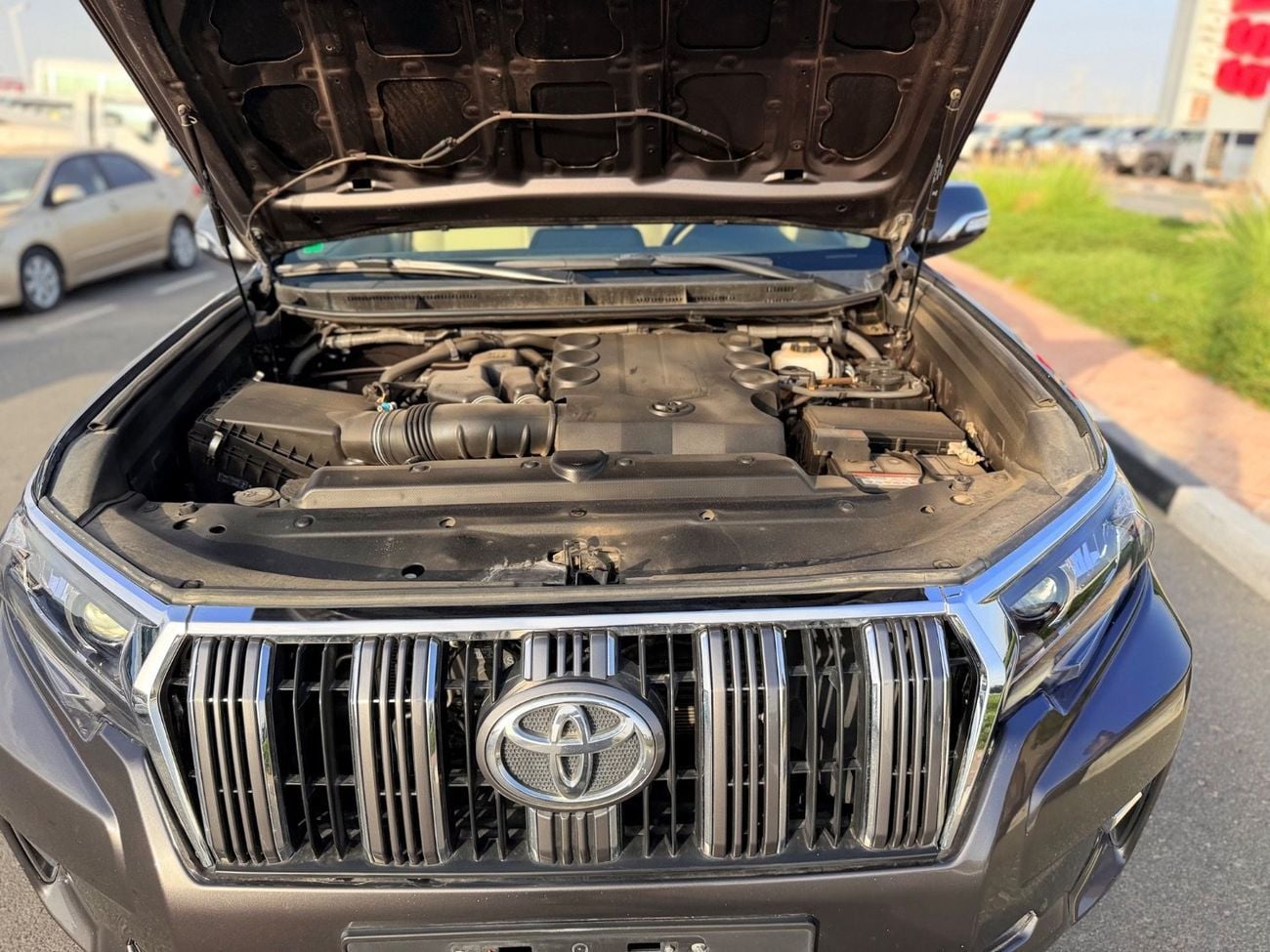 Toyota Prado TX-L 4.0L Toyota Prado Years 2023 V6 4.0 full loaded petrol sunroof