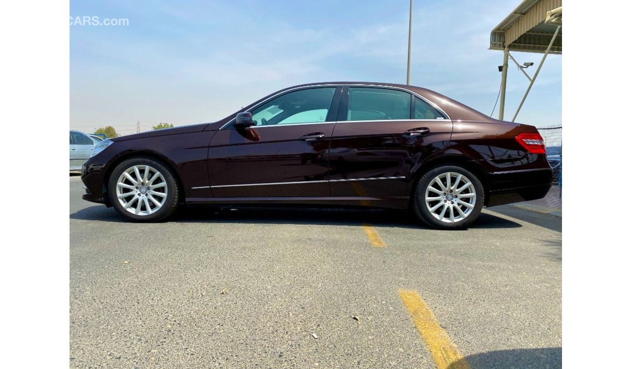 Mercedes-Benz E 350 Burgundy Color