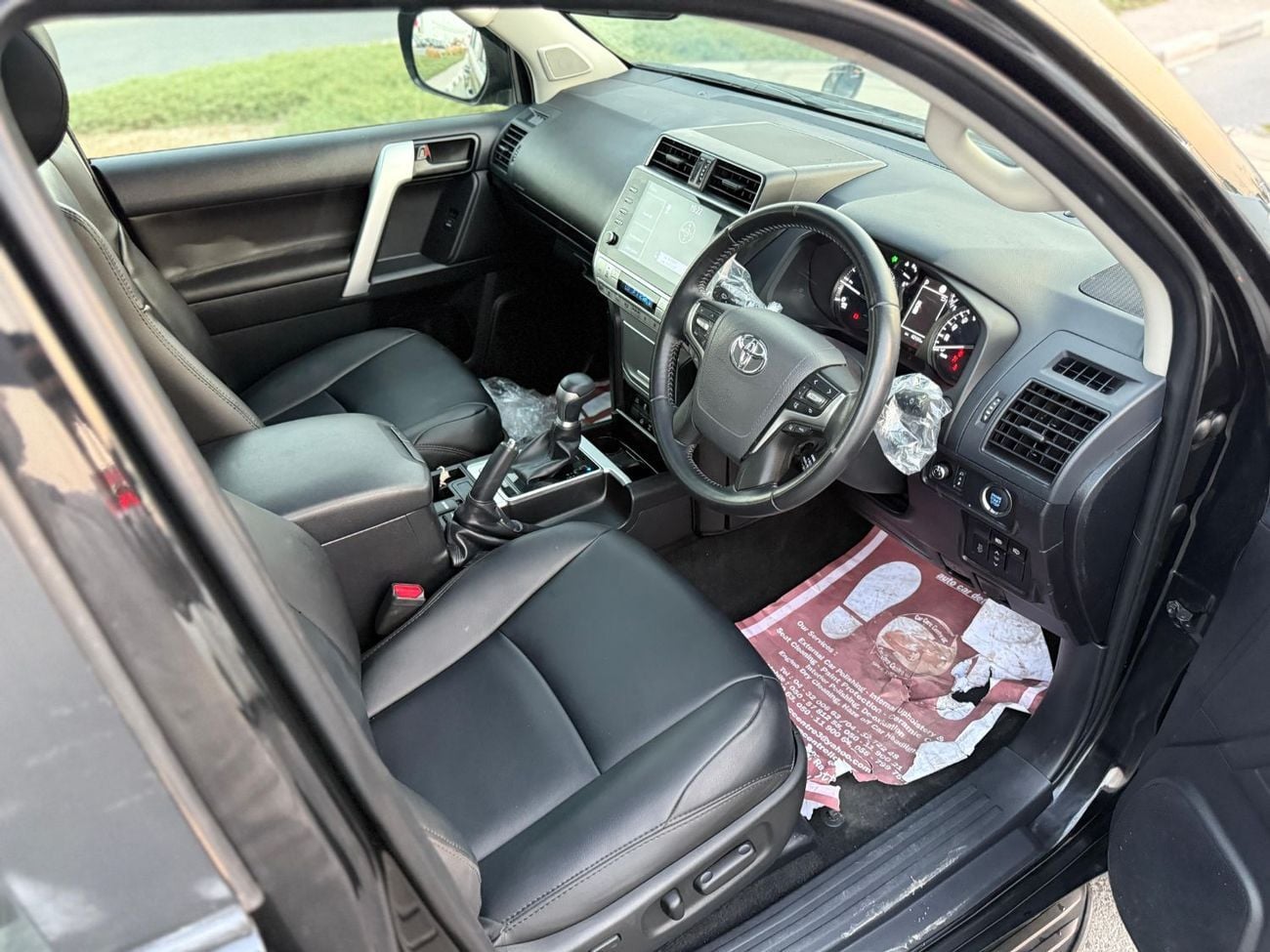 Toyota Prado TXL1 Toyota Prado 2022 black 7 seaters 4x4 RHD diesel engine 2.8L full option