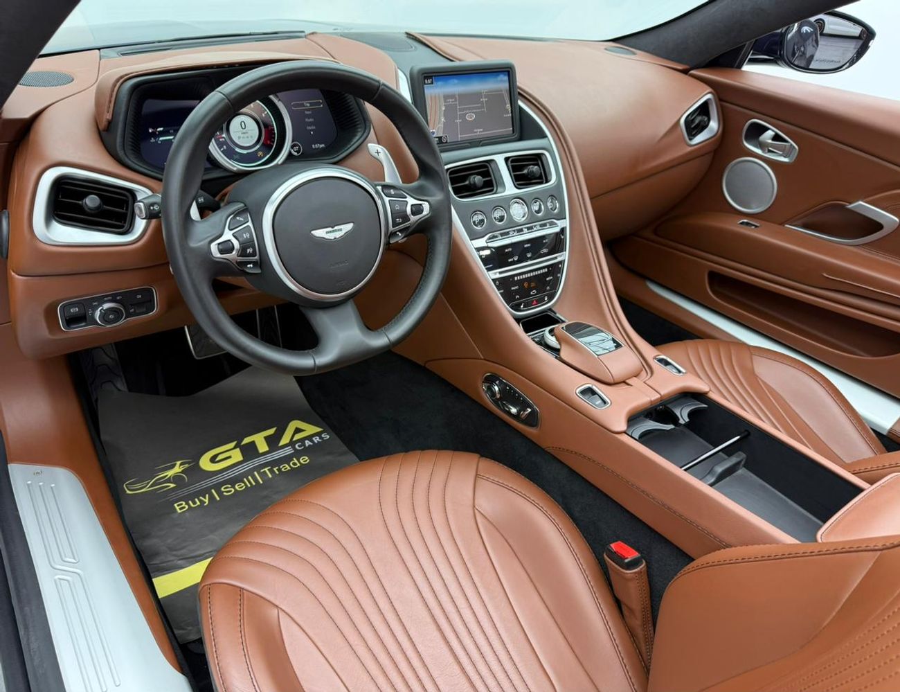 Aston Martin DB11 Volante 4.0L 2020 Aston Martin DB11 Volante, 2025 Aston Martin Service Pack, Warranty, Very Low Km, 