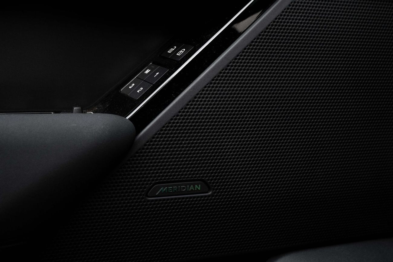 Land Rover Range Rover Velar | P250 R-Dynamic SE | 5,385 P.M  | 0% Downpayment | Excellent Condition!