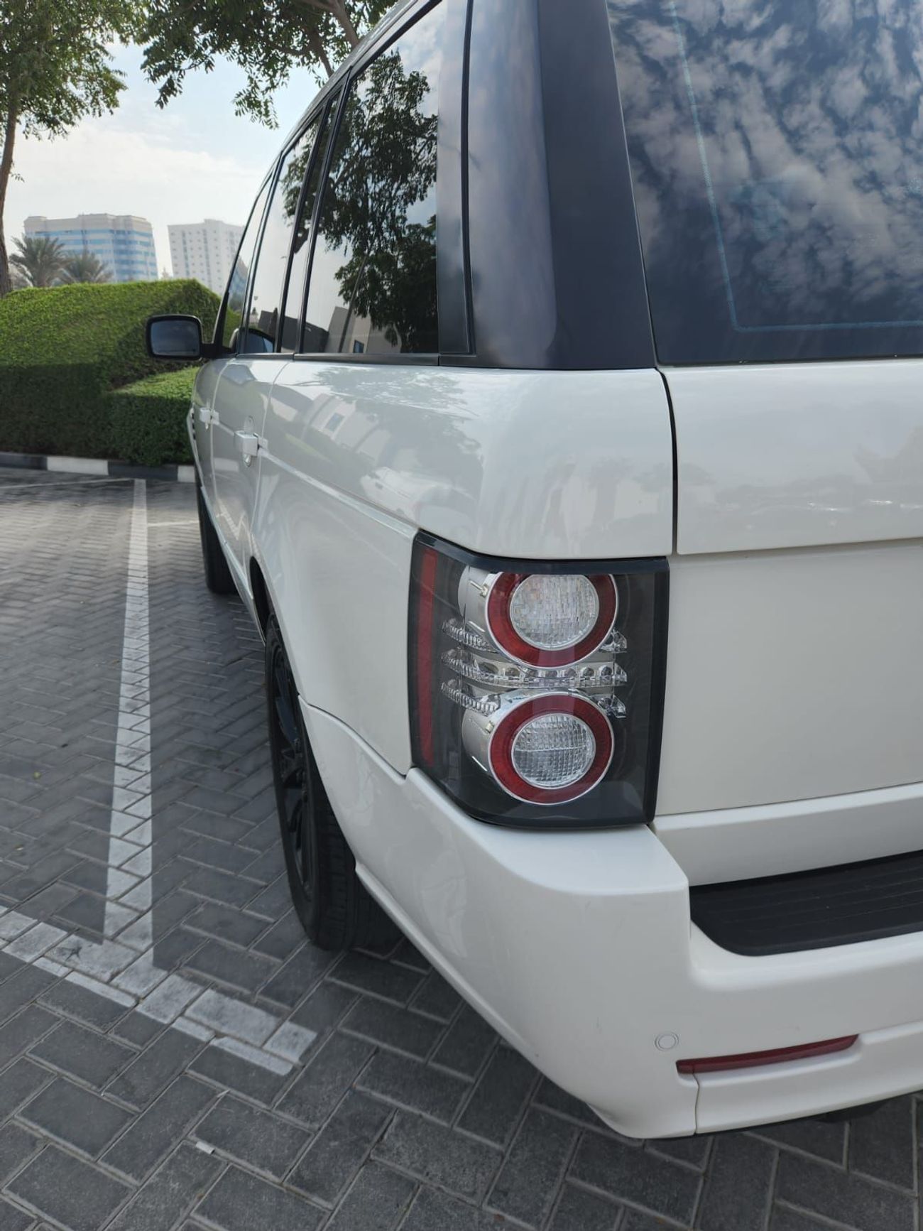 Land Rover Range Rover supercharged V8