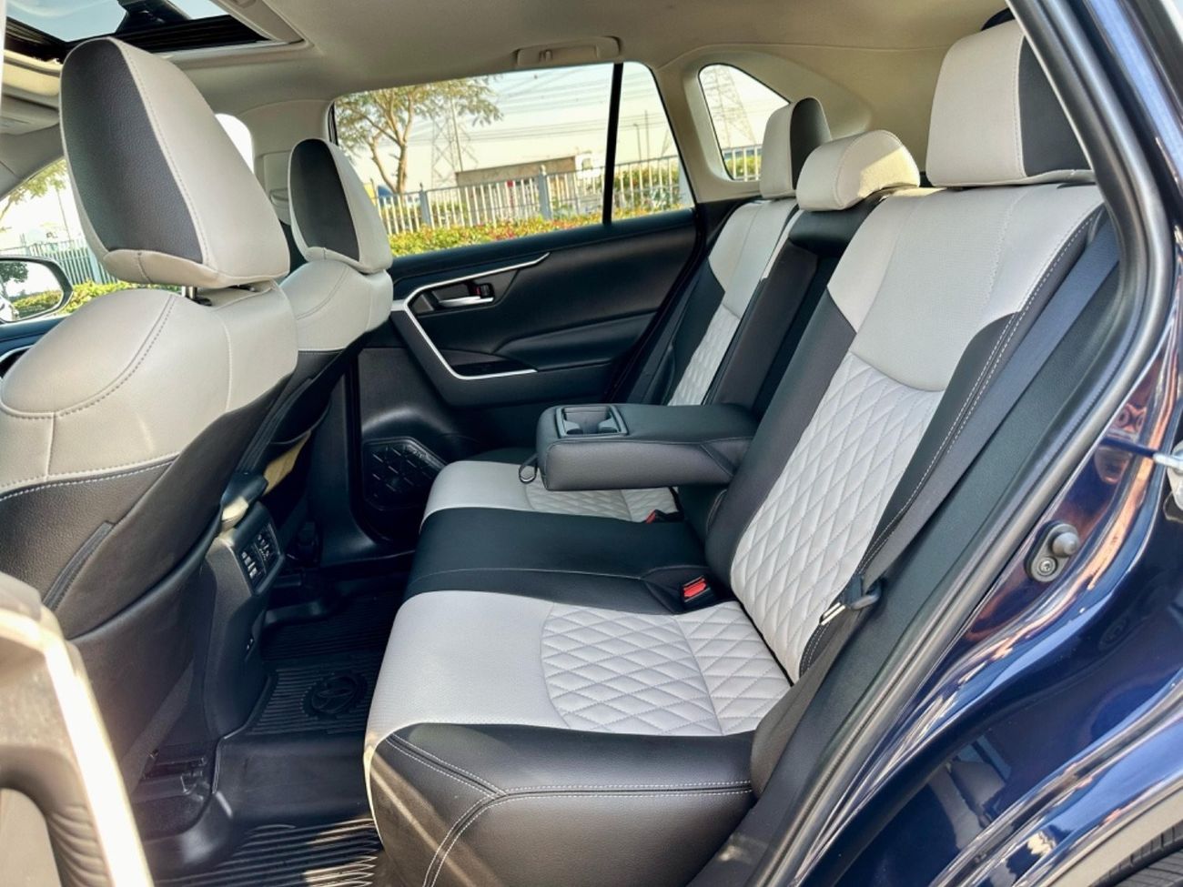 تويوتا راف ٤ 2022 Toyota RAV4 XLE 4x4, imported from USA