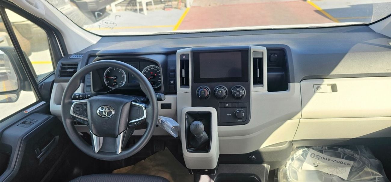 Toyota Hiace Toyota Hiace 2.8L DIESEL MANUAL13 SEATER PASSENGER HIGH ROOF