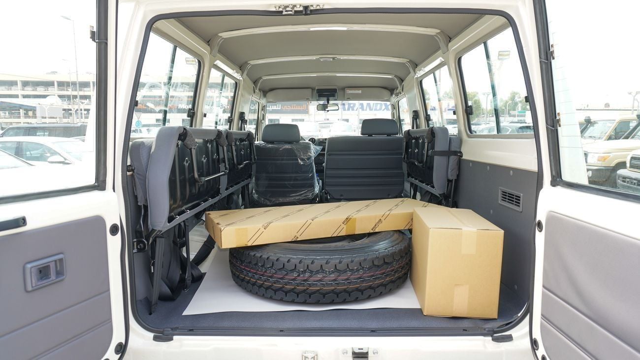 تويوتا لاند كروزر 70 4.0L V6 M/T