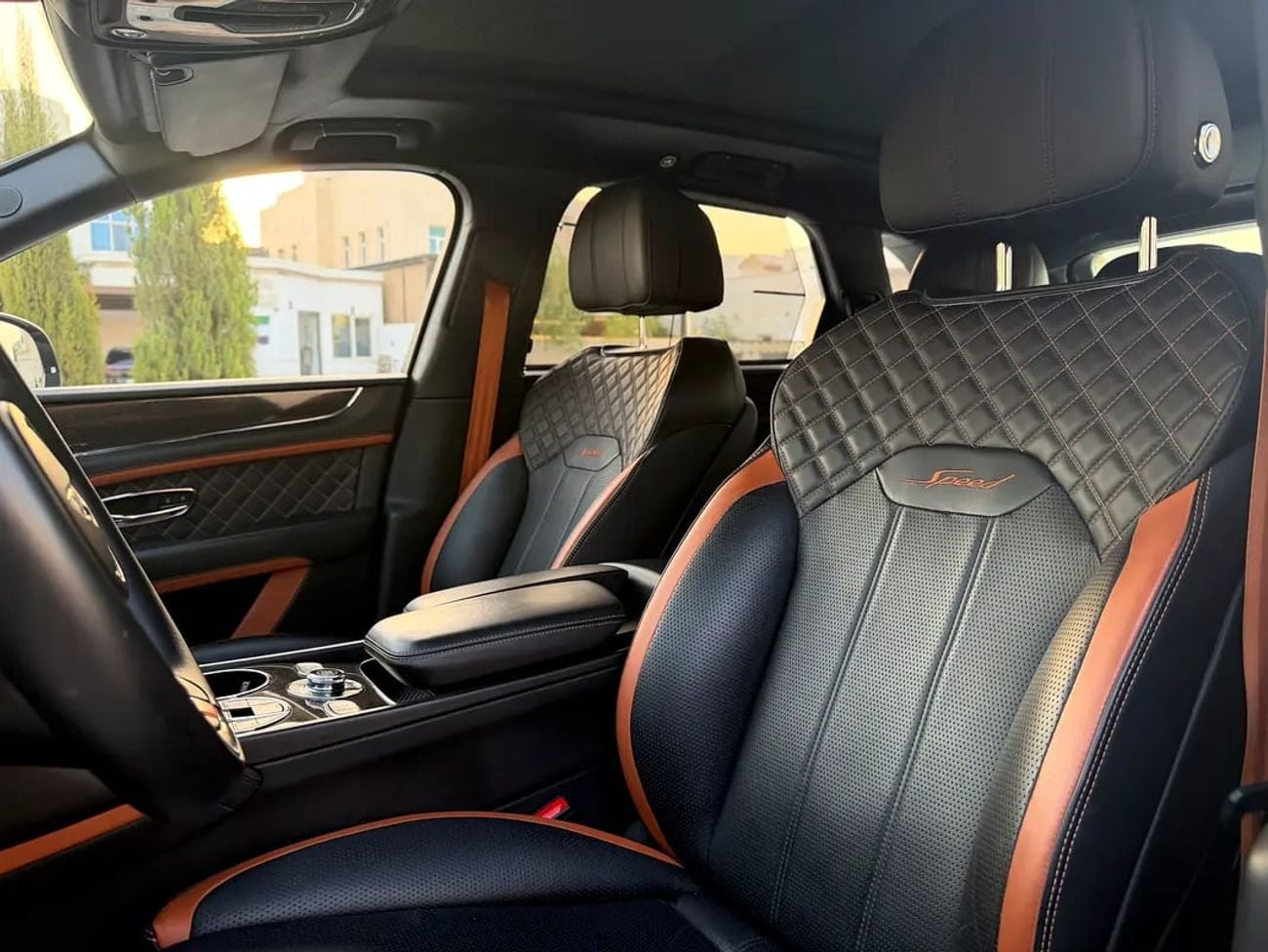 Bentley Bentayga SPEED MODEL - GCC SPECS - NO ACCIDENT - FULL SERVICE IN AGENCY