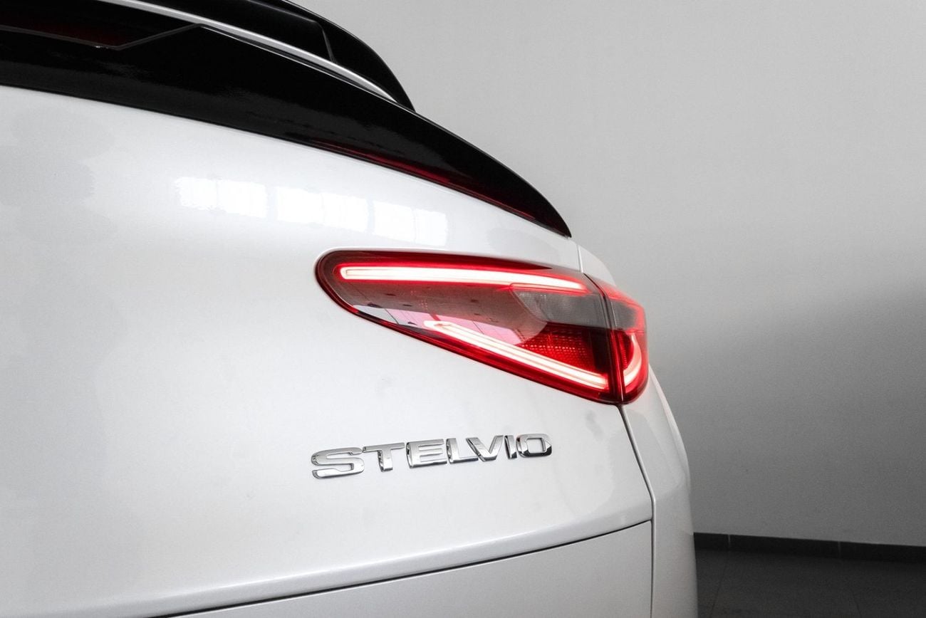 Alfa Romeo Stelvio QUADRIFOGLIO