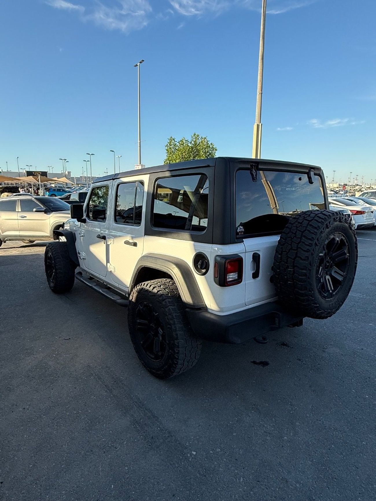 Jeep Wrangler Unlimited Sport S 3.6L A/T