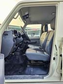 Toyota Land Cruiser 70 TOYOTA LAND CRUISER HARDTOP 76 / DIESEL 4.2L / 5 PORTAS Preço especial para Angola com Portes Incluí