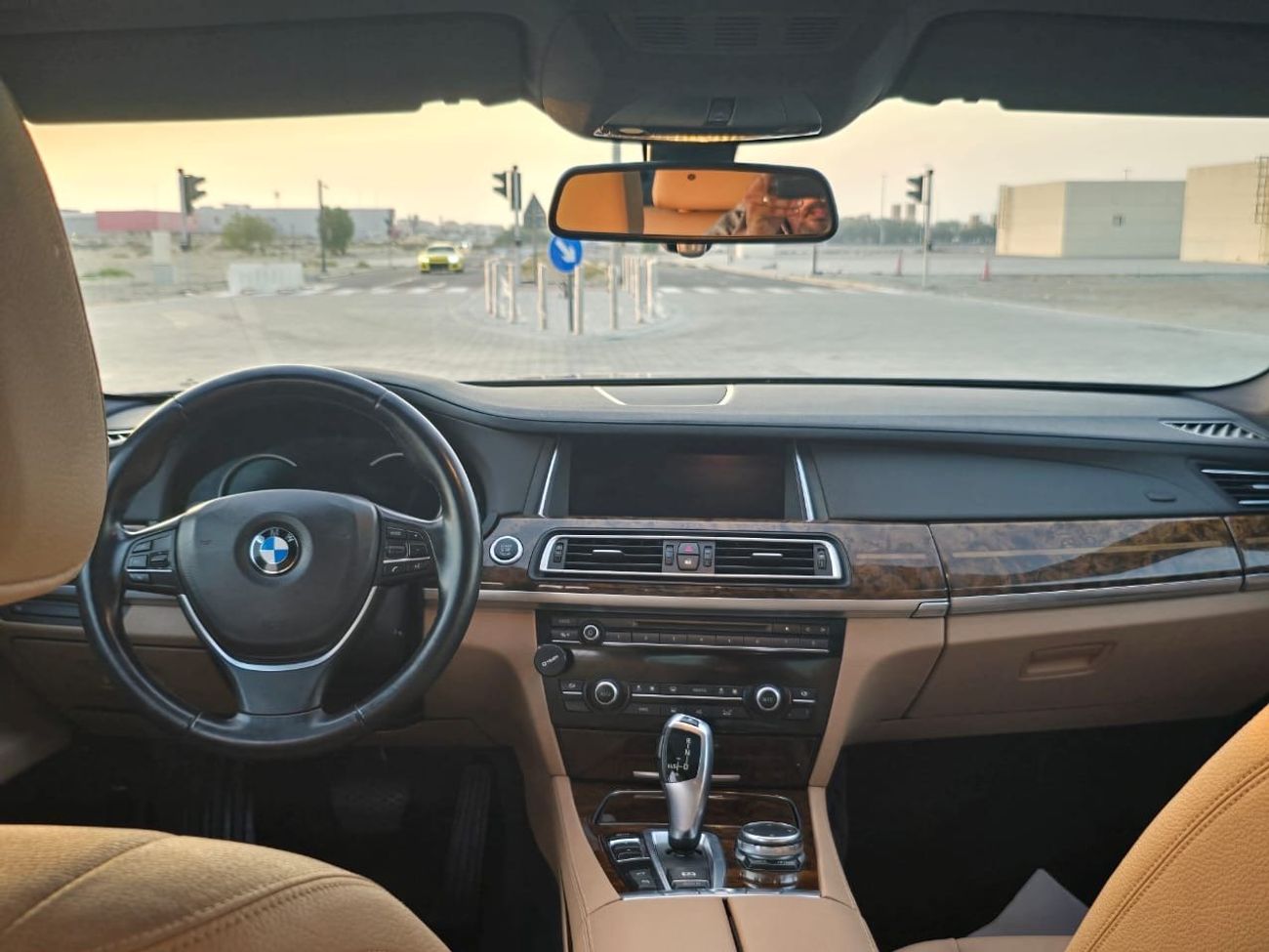 BMW 730Li MODEL 2015 GCC CAR PERFECT CONDITION INSIDE AND OUTSIDE FULL OPTION SUN ROOF LEATHER SEATS