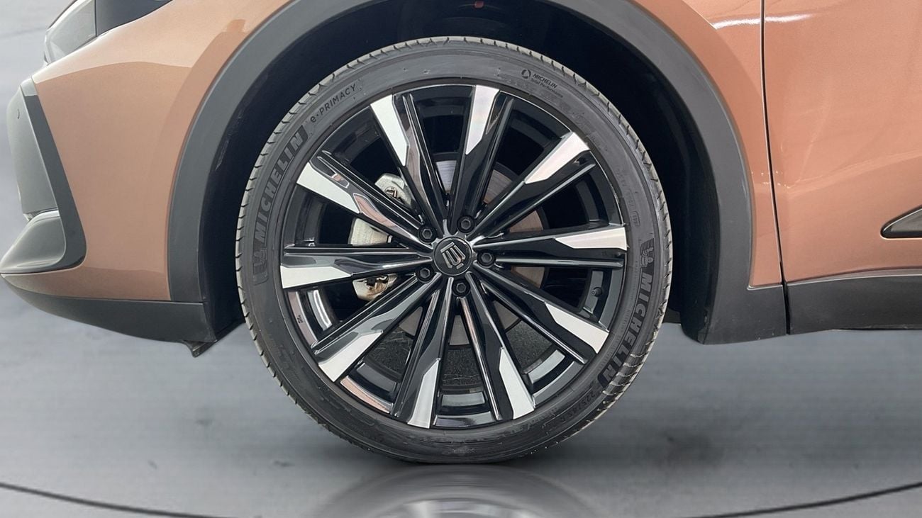 تويوتا كراون 2.4 HEV LTD AUTO PLATINUM RA | شامل الضمان | 0 ﺪﻔﻋﺓ ﺃﻮﻟﻯ
