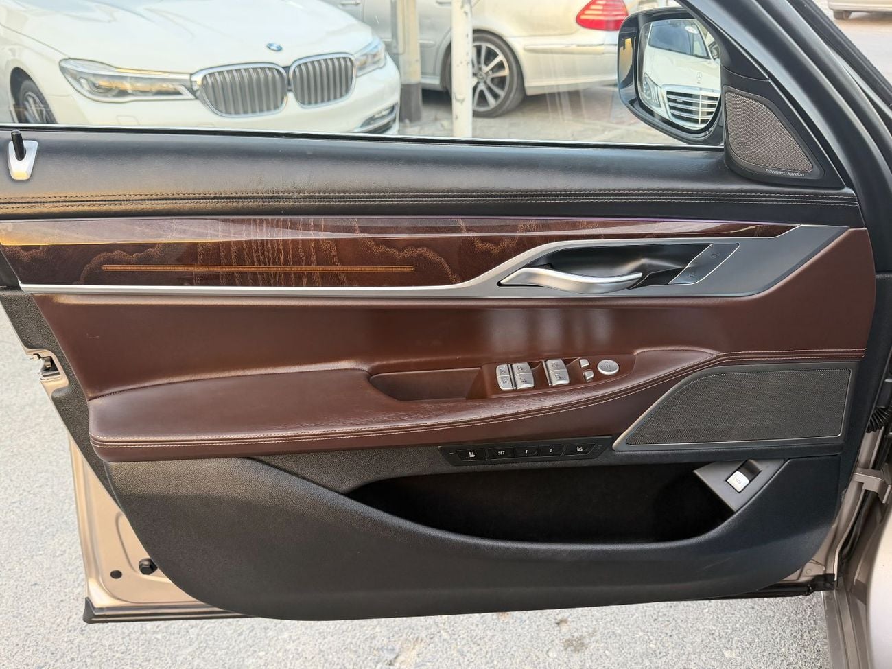 بي أم دبليو 740Li