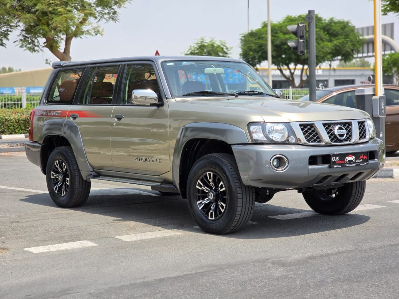 Nissan Patrol SUPER SAFARI 2023 GCC WITH AGENCY WARRANTY & SERVICE CONTRACT IN MINT CONDITION
