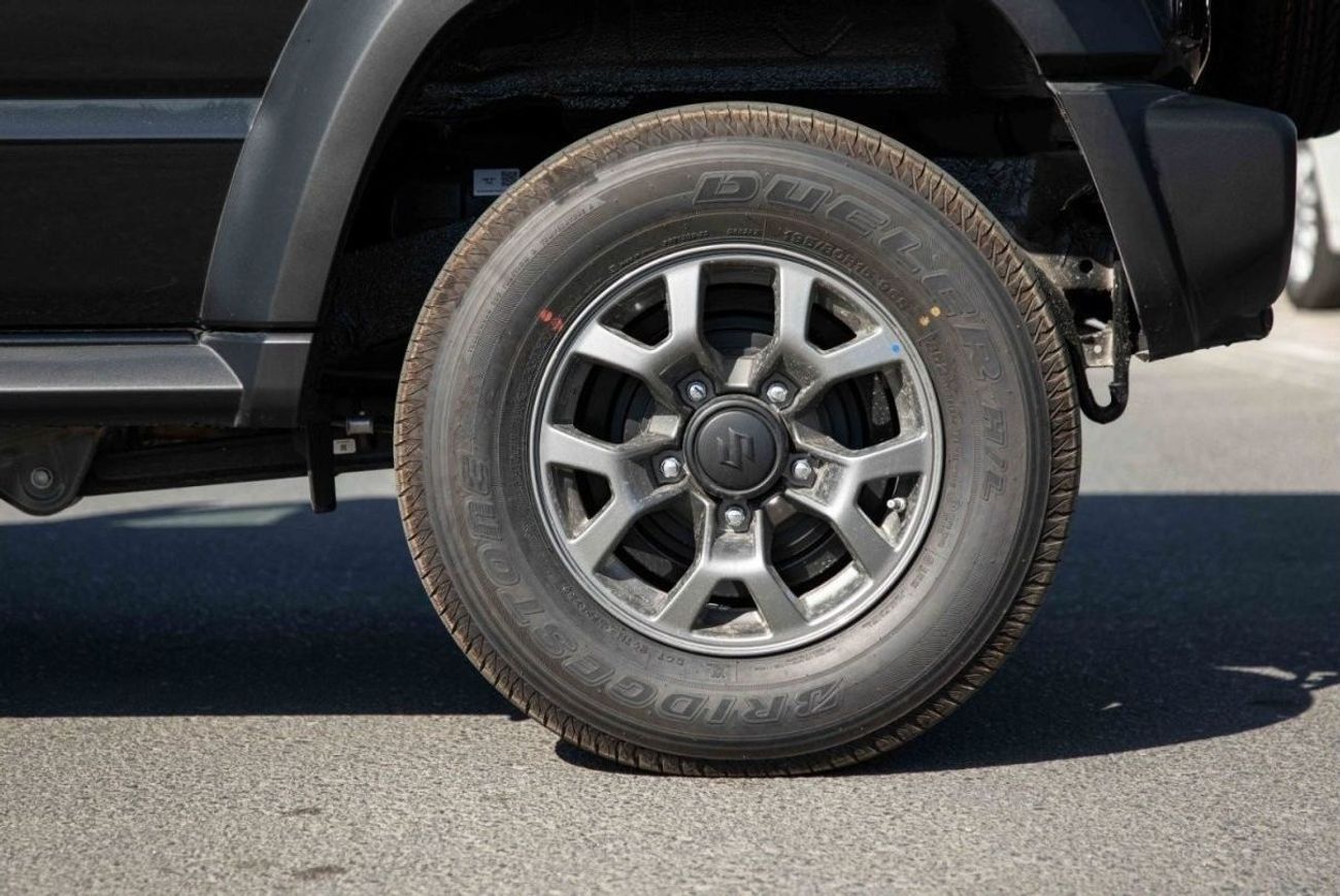 سوزوكي جيمني 2024 سوزوكي جيمني 1.5 GLX - لؤلؤة سوداء مزرقة من الداخل أسود