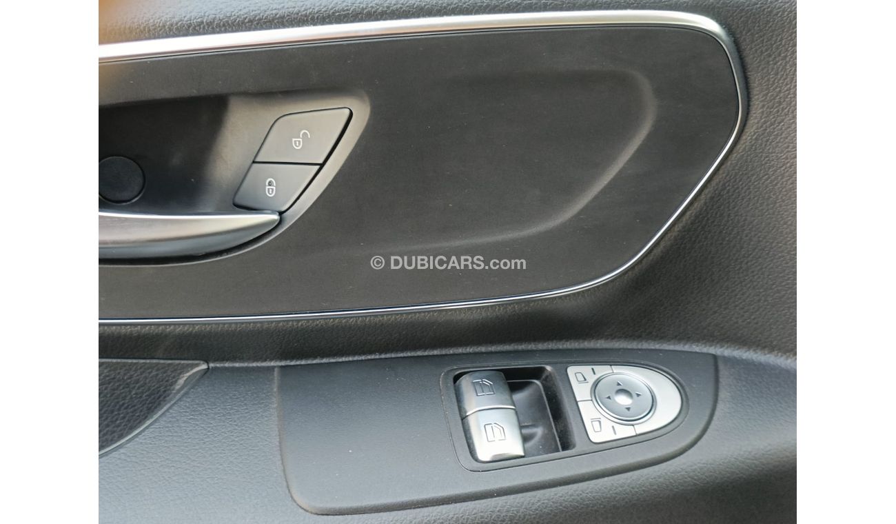 Mercedes-Benz Vito 2.0L V4 Petrol, A/T, Leather Seats, 8 STR (LOT # 32874)