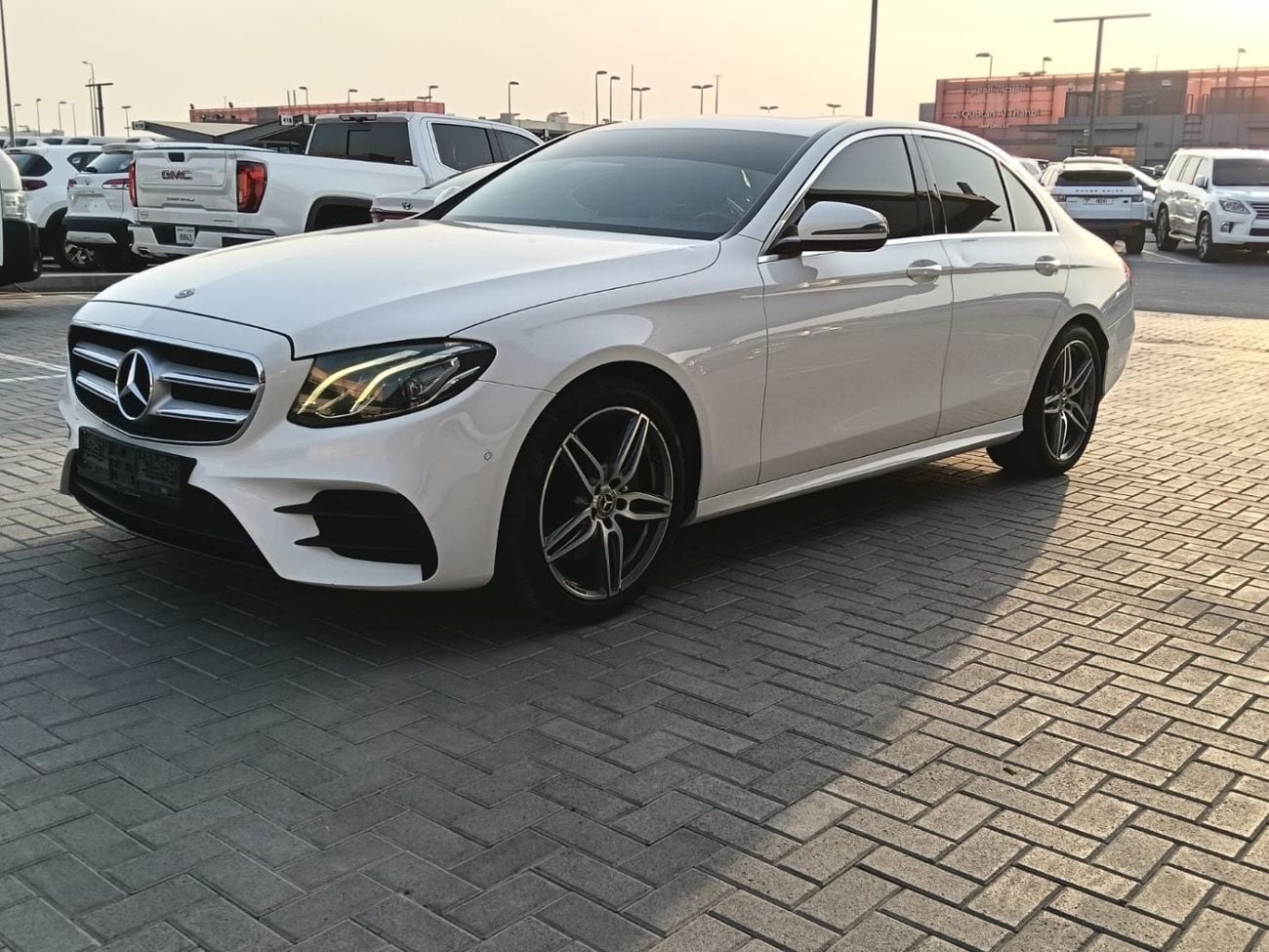 مرسيدس بنز E200 STD