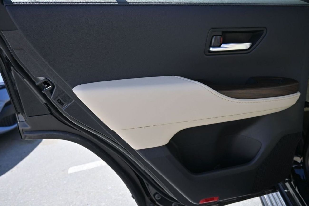 Toyota Land Cruiser Toyota Landcruiser (300 Series) 4.0L Petrol, SUV, 4WD, 5Doors, Cruise Control, Sunroof, Front Electr