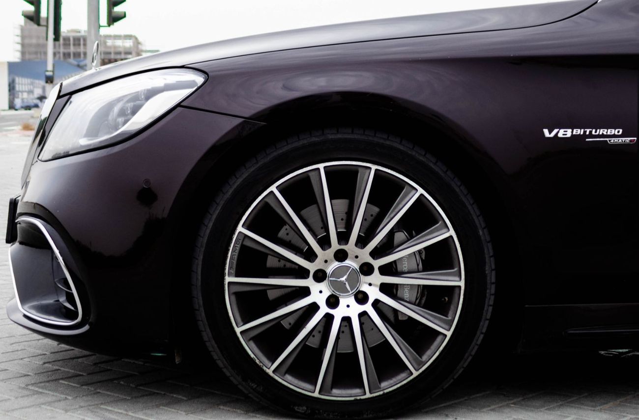 مرسيدس بنز S 500 2016 مرسيدس بنز S 500 AMG (W222)، 4dr سيدان، 4.7L 8cyl بنزين، أوتوماتيكي، دفع خلفي