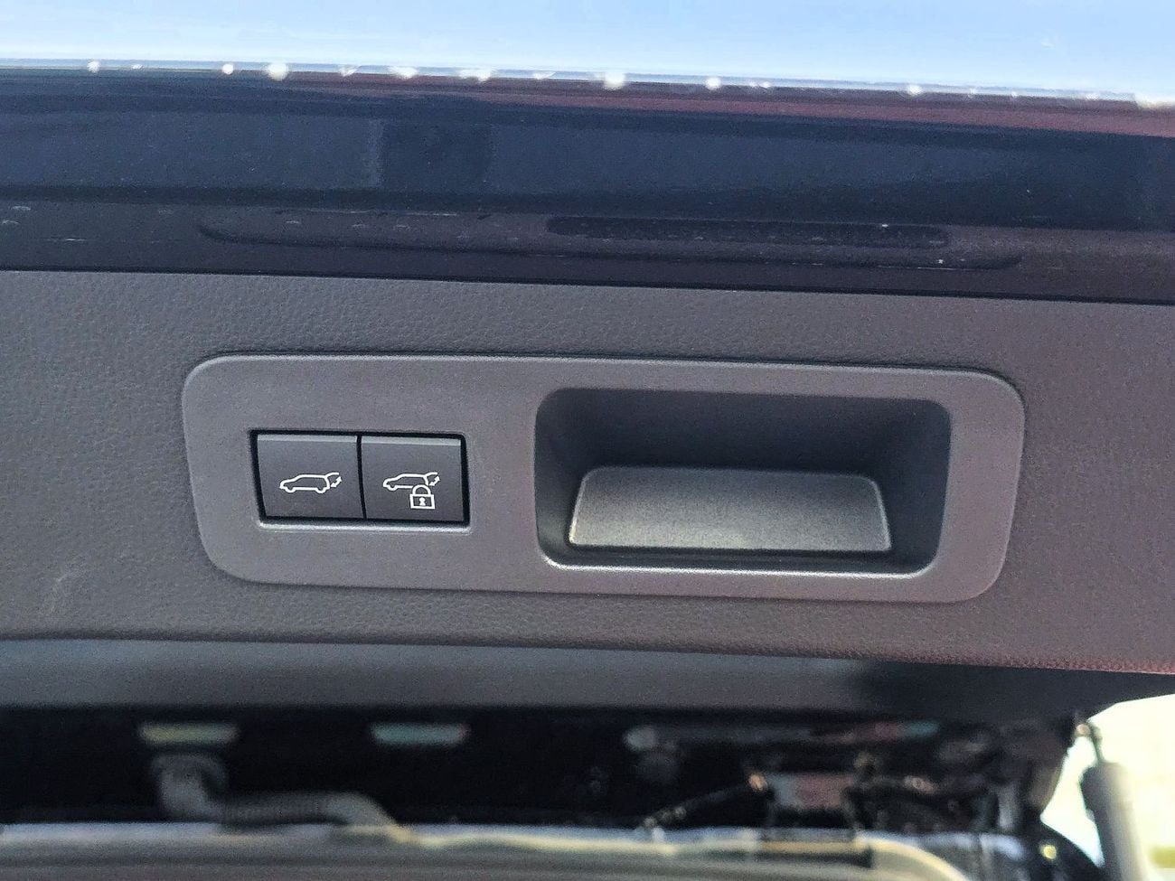 Toyota Land Cruiser VX Toyota land cruiser Vx 3.5l turbo 4*4 A/T  Black color inside black 2026