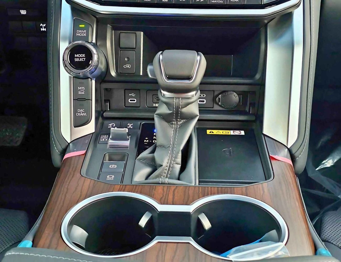 Toyota Land Cruiser GXR 3.5 Twin Turbo | BIG Screen JBL Speakers | Top Line Model (CODE # GXR3HB)
