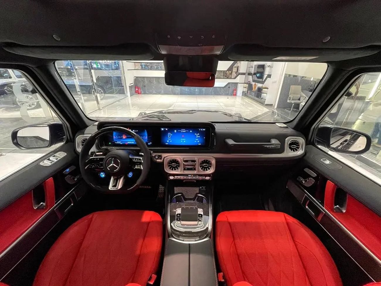 Mercedes Benz G63 AMG / G63 / / KM / GERMANY SPECS / FULL OPTIONE / CARBON FIBER / BACK SCREEN /