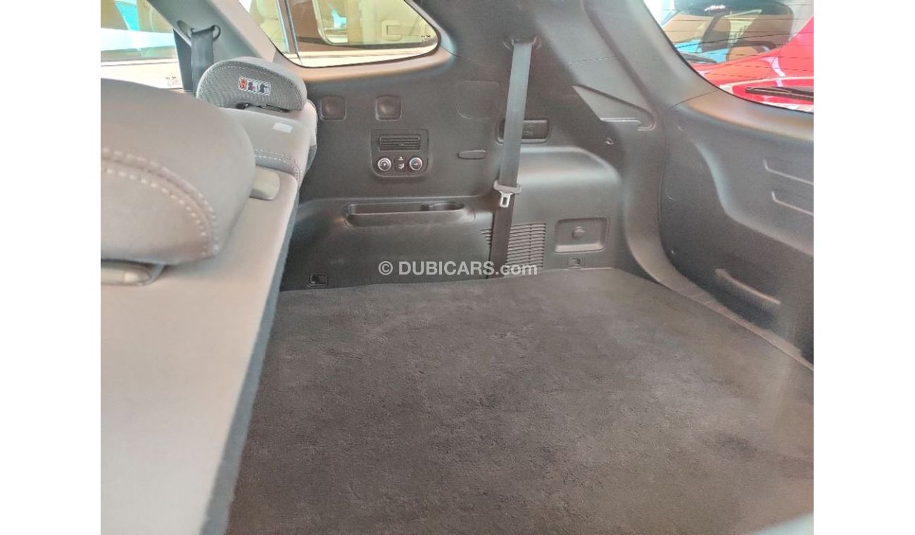 Hyundai Santa Fe 2015 V6 GCC specs grand Santa Fe 3.3 ltr 2nd options