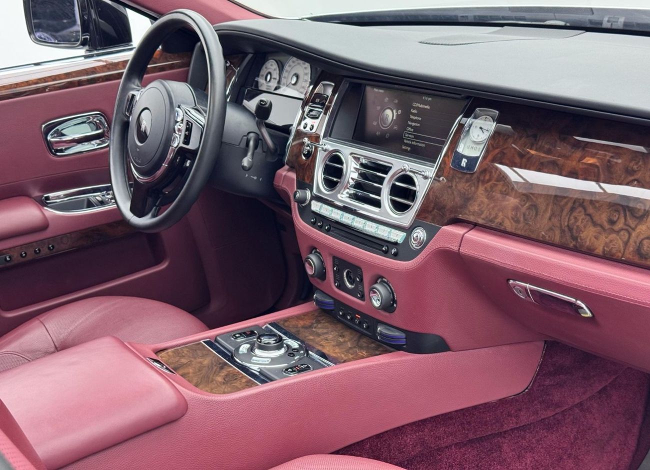 Rolls-Royce Ghost Std 6.6L 2011 Rolls-Royce Ghost, Full Service History, GCC