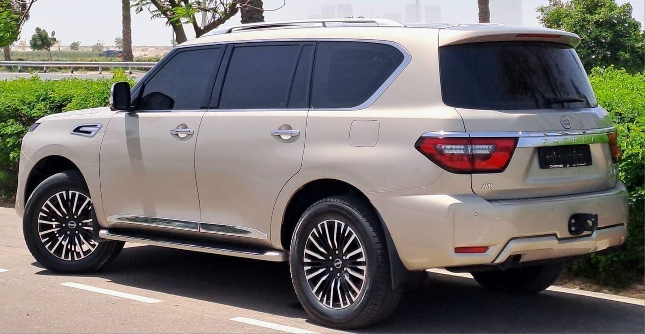 Nissan Patrol SE Platinum City 4.0L PATROL 4.0L PLATINUM GCC FULL OPTION 4.0L REAR LCD SCREENS ( 2,491-/MONTHLY)