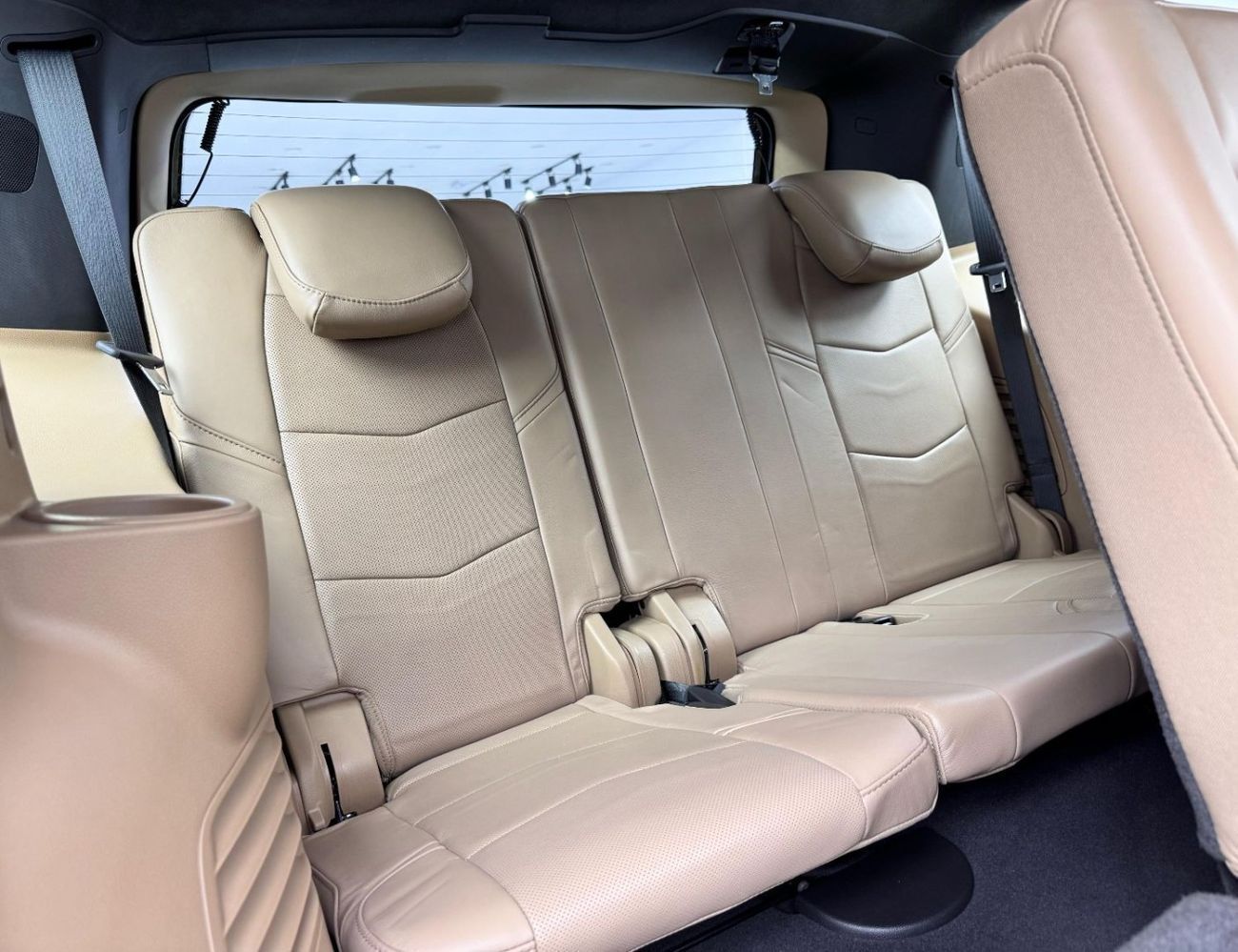 كاديلاك إسكالاد 2020 Cadillac Escalade Platinum, Warranty, Full Cadillac Service History, 8 Seater, Fully Loaded GCC