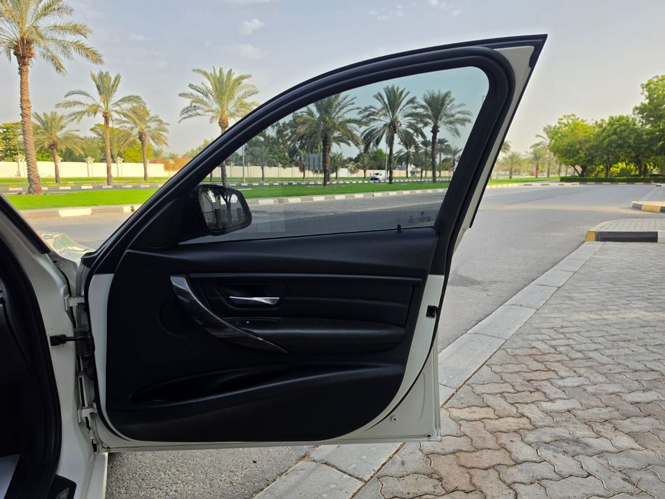 BMW 328i FULL OPTIONS