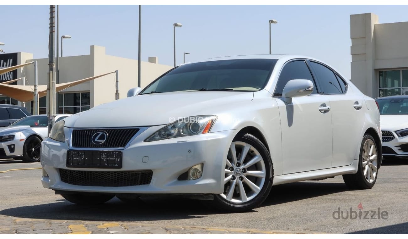 مستعملة لكزس IS 300 Lexus is300 GCC 2010 2010 للبيع في دبي 557850