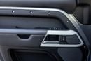 Land Rover Defender P400 90 HSE 3.0L (5 Seater) Land Rover Defender 90 P400 HSE 2021 GCC | Agency Warranty | Service Con