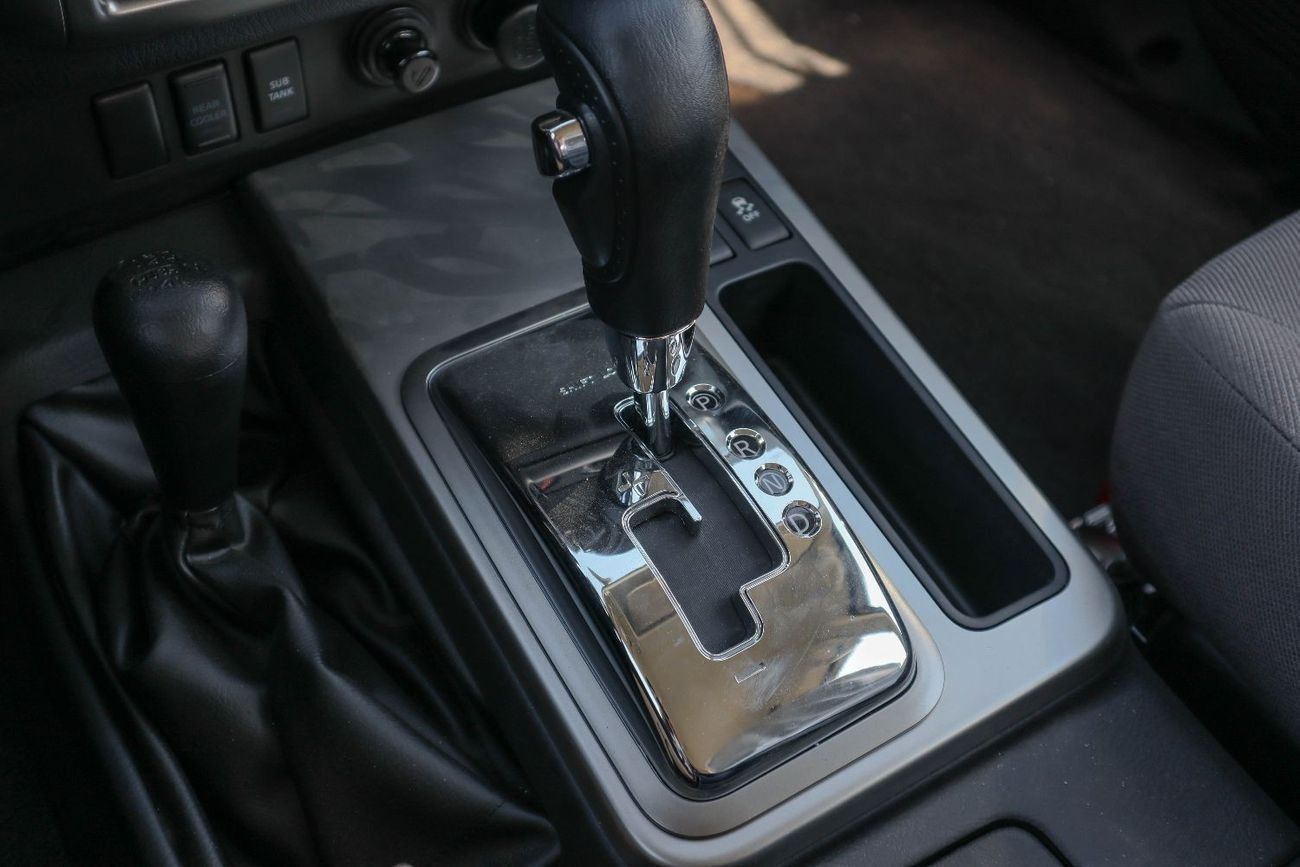 نيسان باترول سفاري nissan patrol safari 4.8L A/T 2023 model