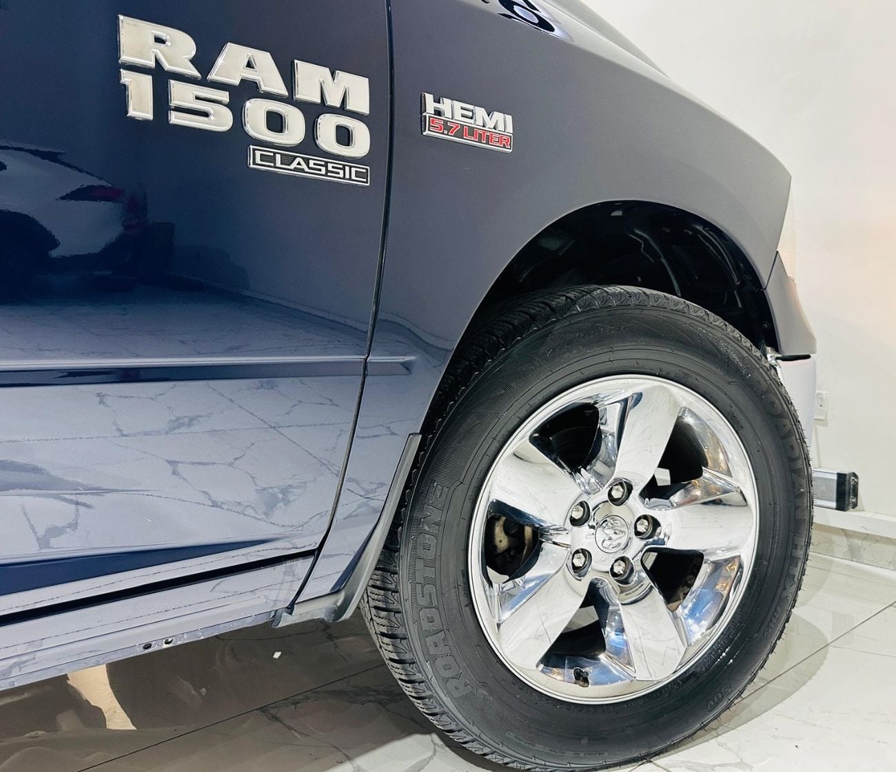 رام 1500 Classic 5.7L Single Cab Utility (2 Seater)