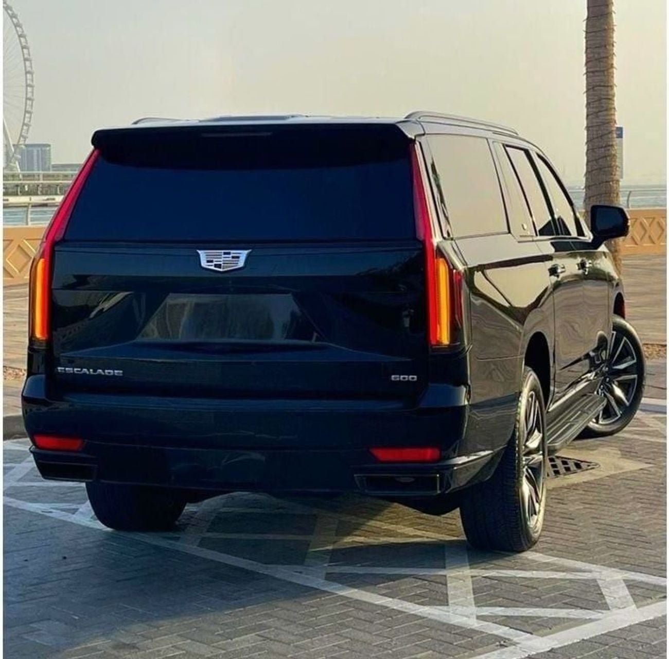 كاديلاك إسكالاد Premium Luxury Platinum 6.2L 4WD
