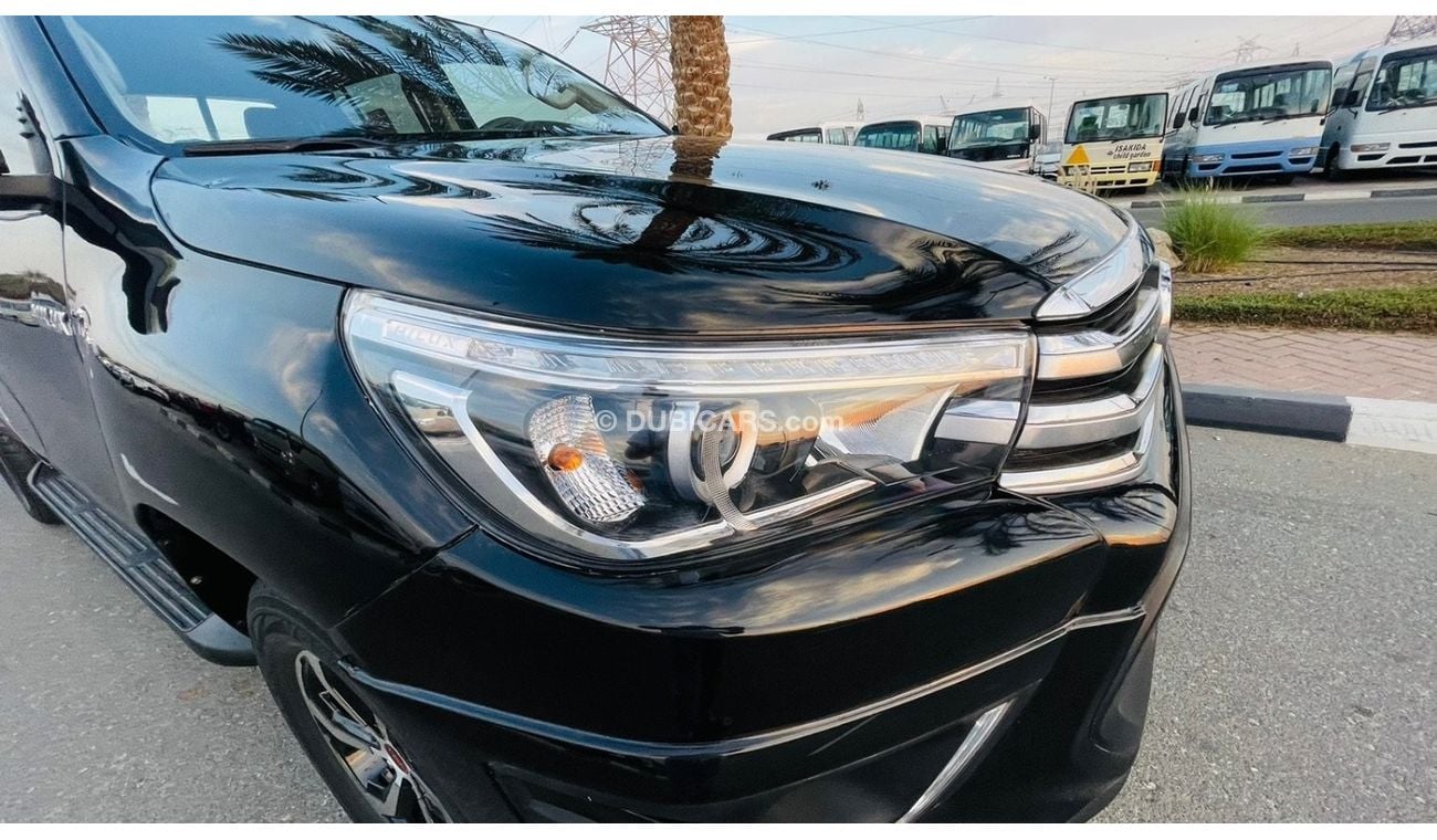 Toyota Hilux TRD 2018 Adventure GCC V6 4.0L Petrol Push Start [LHD] AT 4x4 Leather Seats Premium Condition