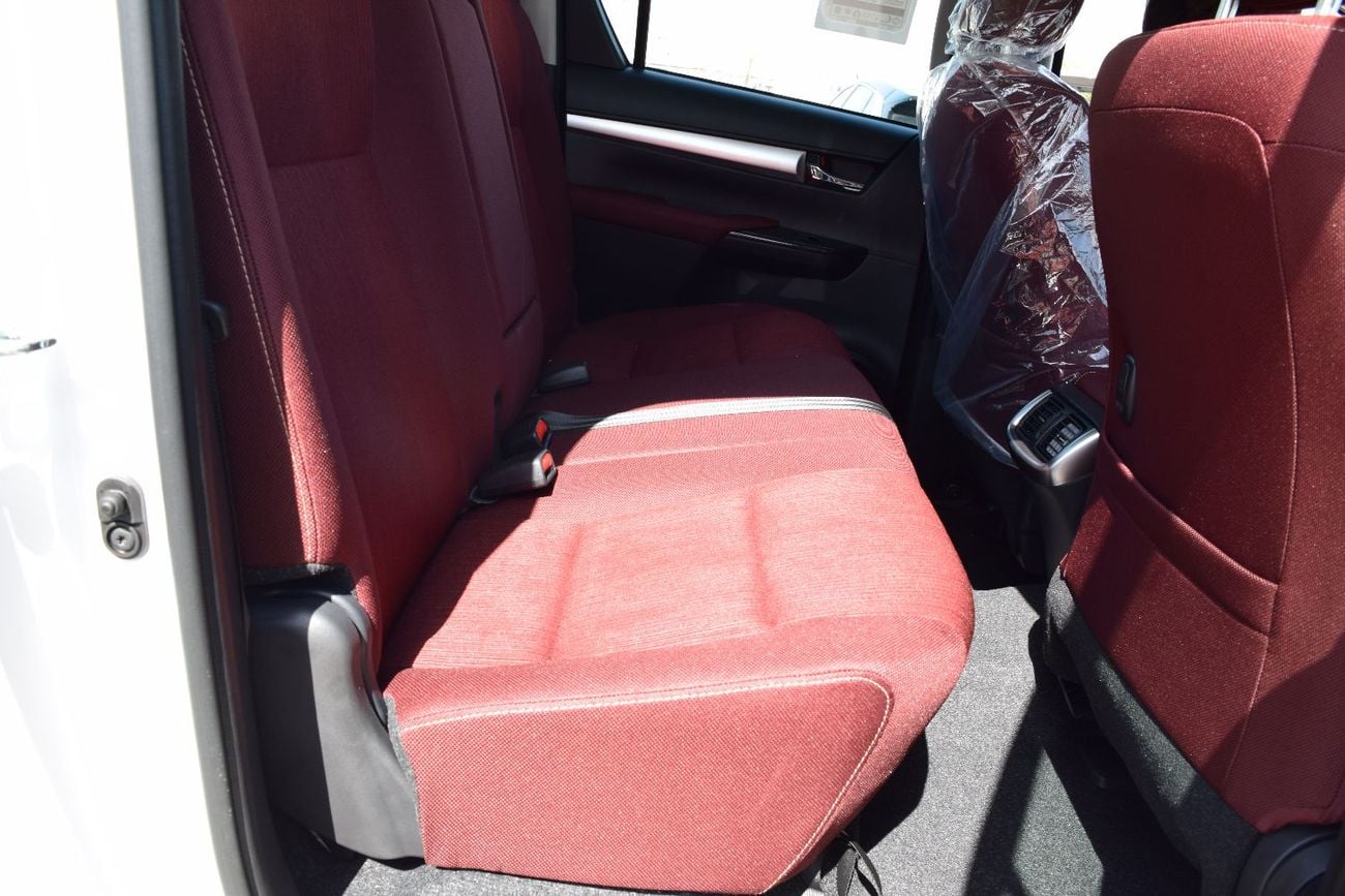 تويوتا هيلوكس 2.7L (4x4) Petrol SR5