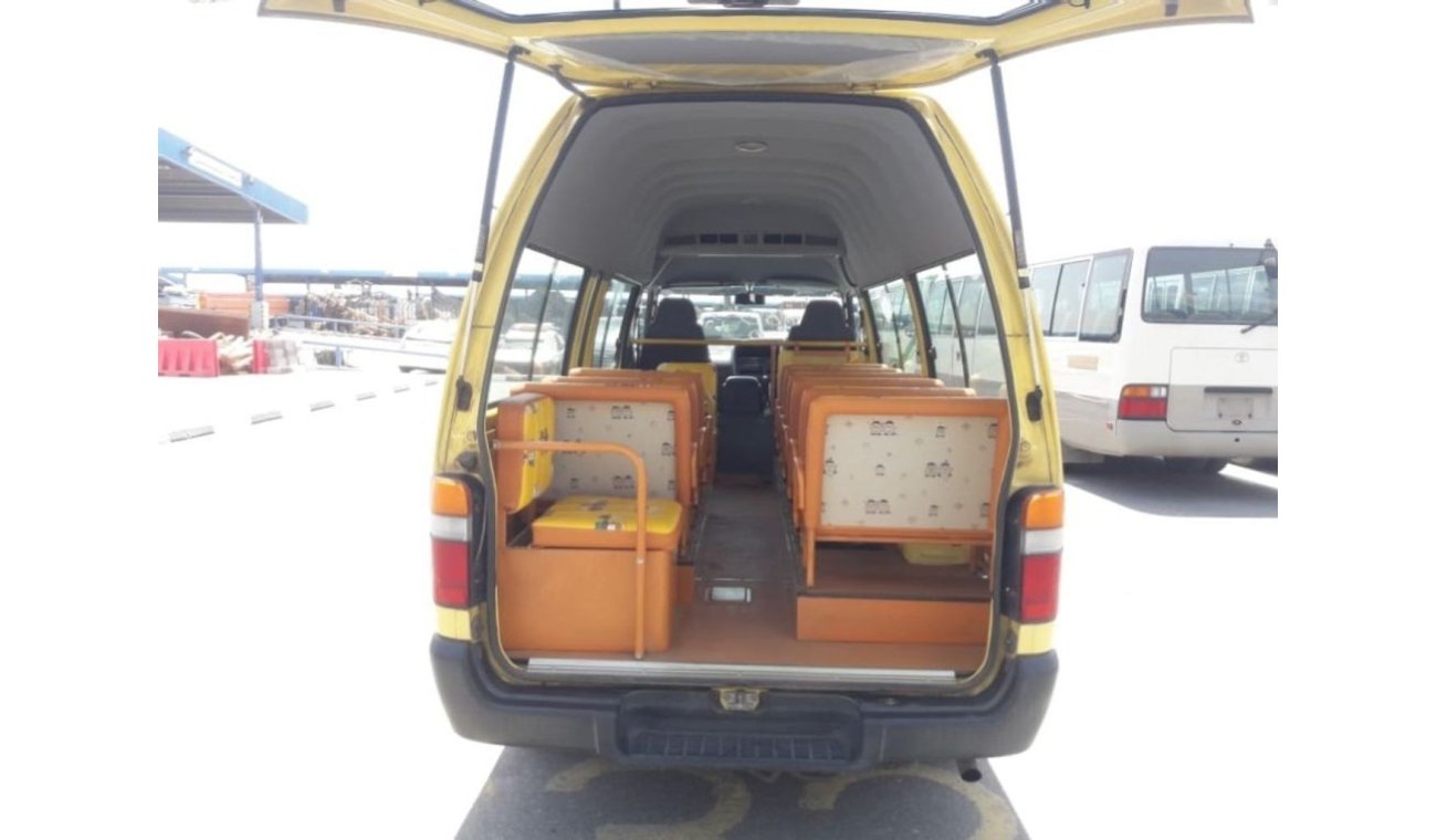 تويوتا هاياس Hiace RIGHT HAND DRIVE (Stock no PM 680 )