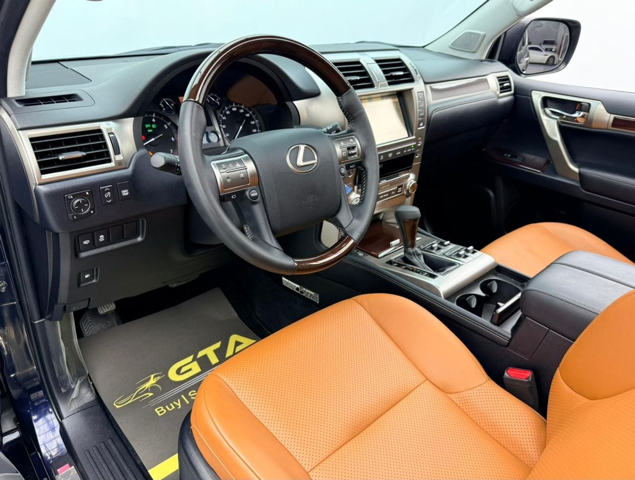 لكزس GX 460 2019 Lexus GX460 Platinum, Warranty, Very Low Km, Mark Levinson Sound System, Fully Loaded, GCC