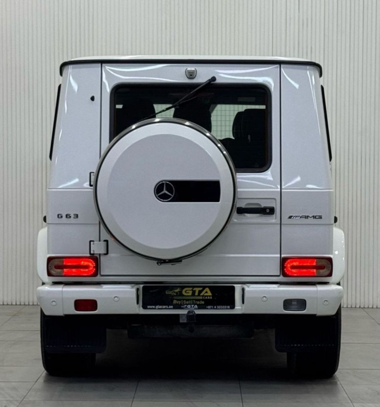 مرسيدس بنز G 63 AMG Std 5.5L 2014 Mercedes Benz G63 AMG, Service History, Carbon Fiber Package, Low Kms, GCC