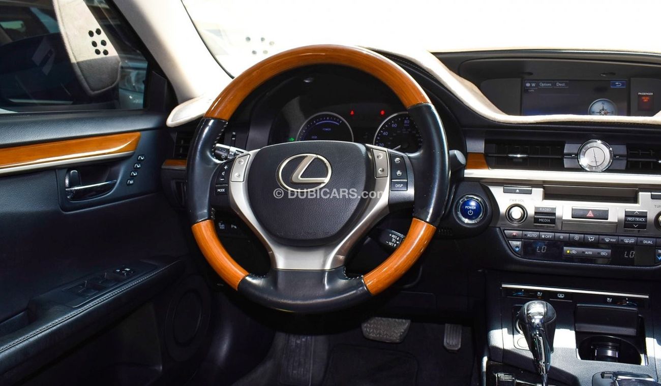Lexus ES 300 Hybrid